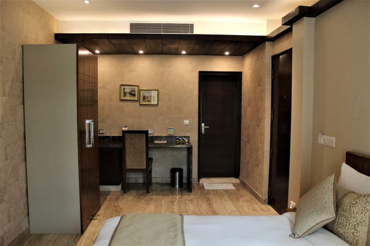 Royal Residence Iffco Chowk Gurgaon Zewnętrze zdjęcie