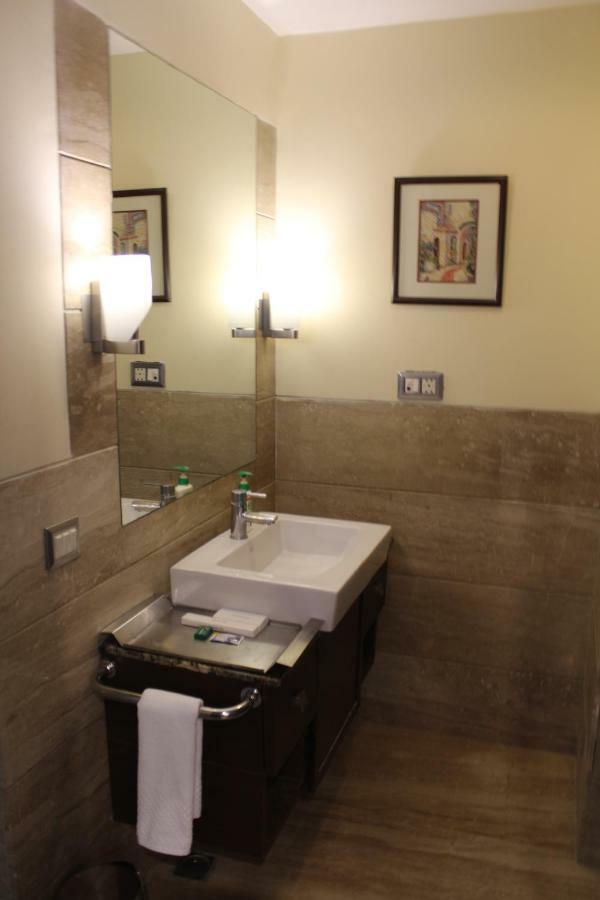 Royal Residence Iffco Chowk Gurgaon Zewnętrze zdjęcie