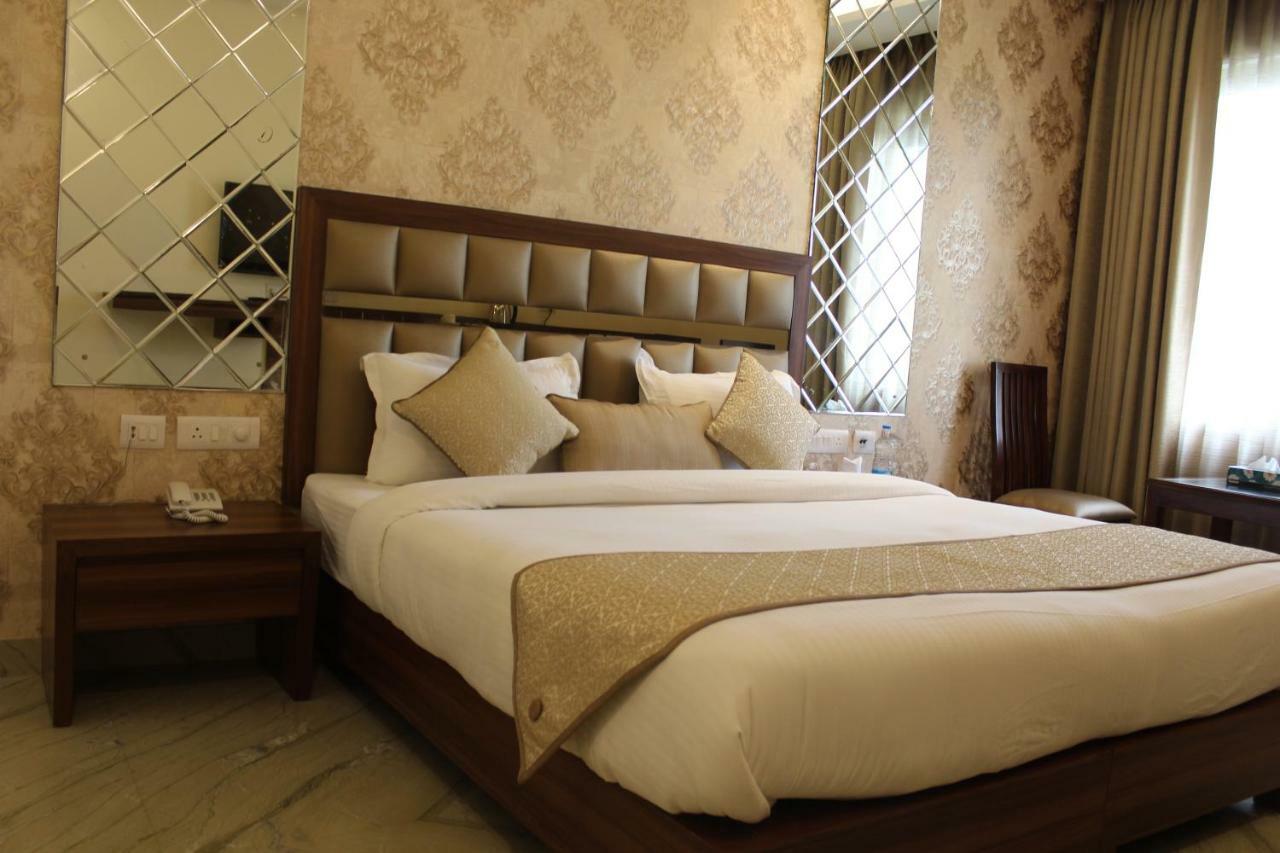 Royal Residence Iffco Chowk Gurgaon Zewnętrze zdjęcie