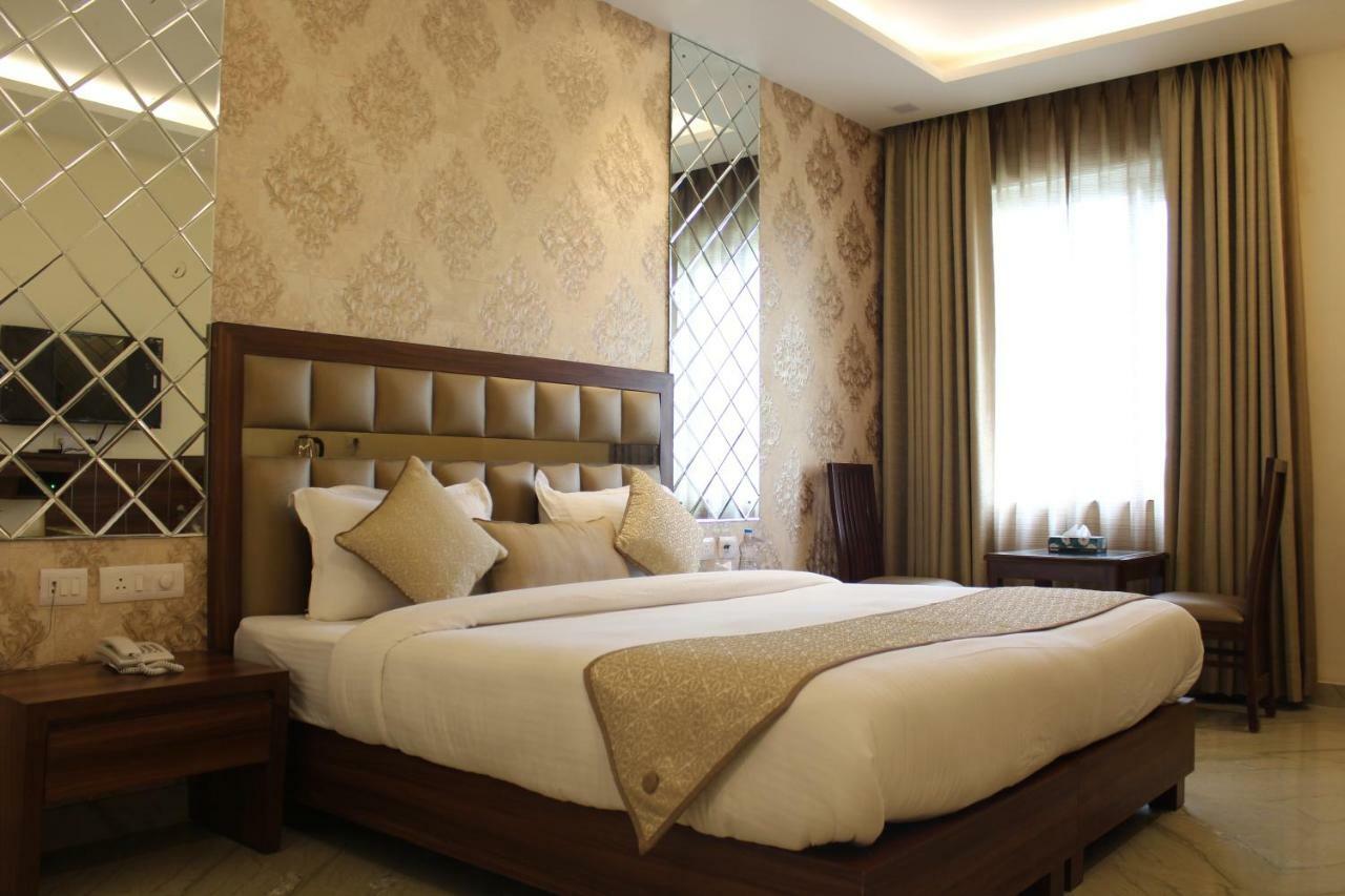 Royal Residence Iffco Chowk Gurgaon Zewnętrze zdjęcie