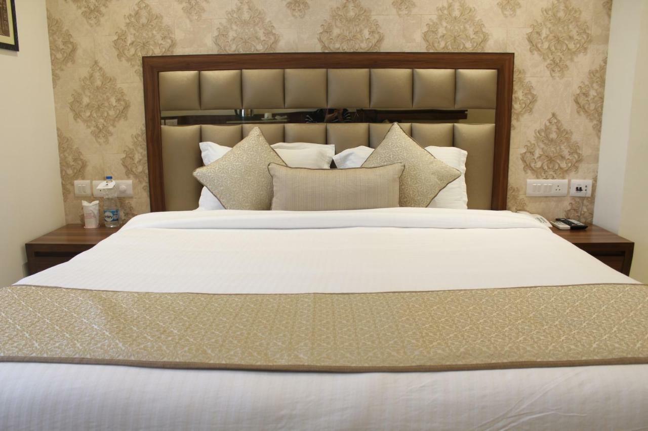 Royal Residence Iffco Chowk Gurgaon Zewnętrze zdjęcie