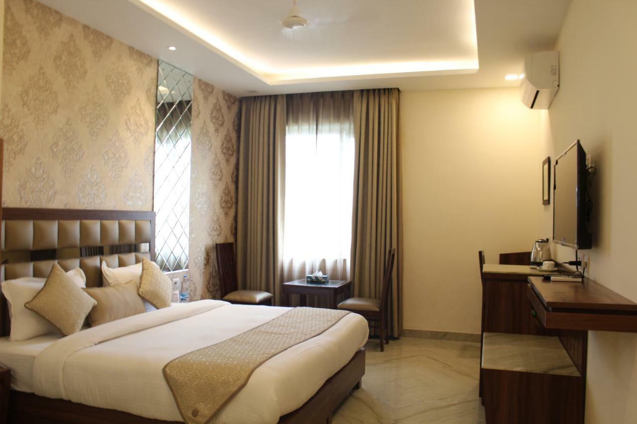 Royal Residence Iffco Chowk Gurgaon Zewnętrze zdjęcie